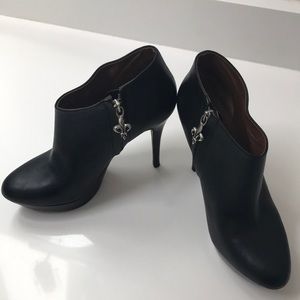 Donald J. Pliner Leather Ankle Boots